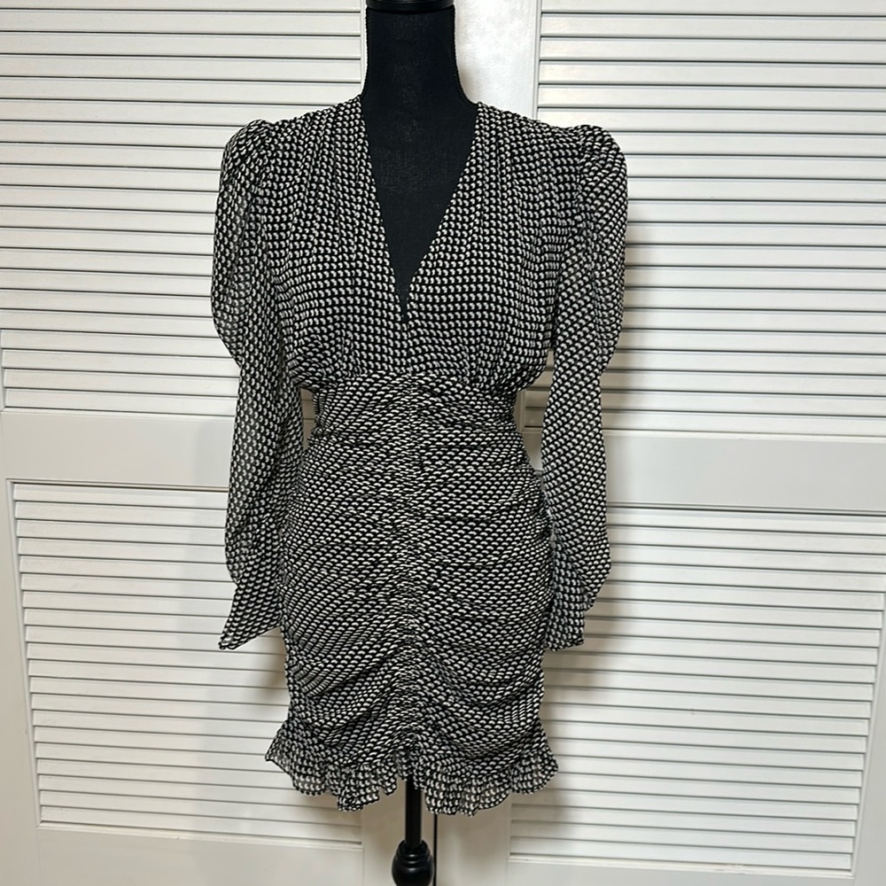 Zara Long-Sleeve Mini Dress – Size Large, Brand New with Tags